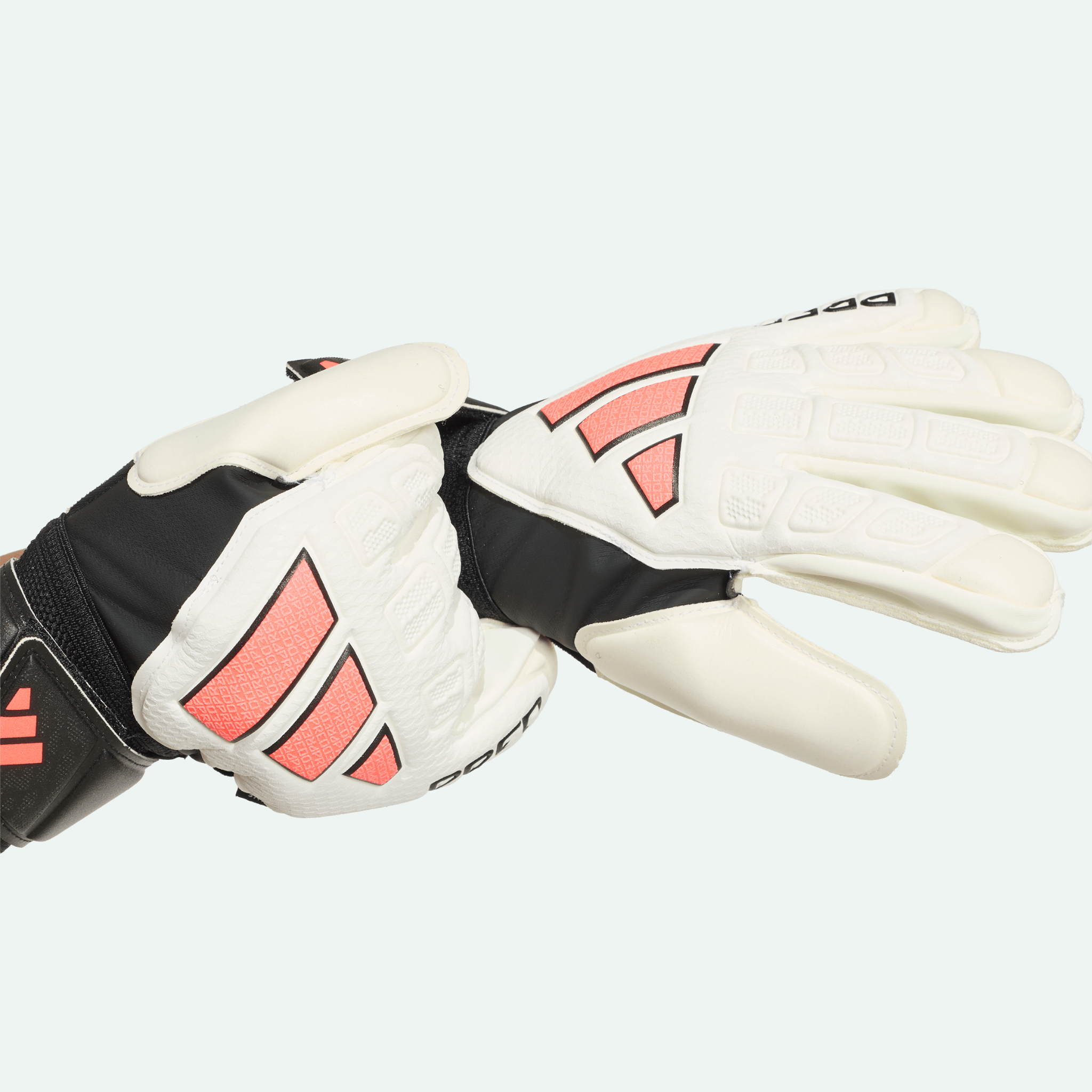 Predator Match Fingersave Goalkeeper Glove (Kids)