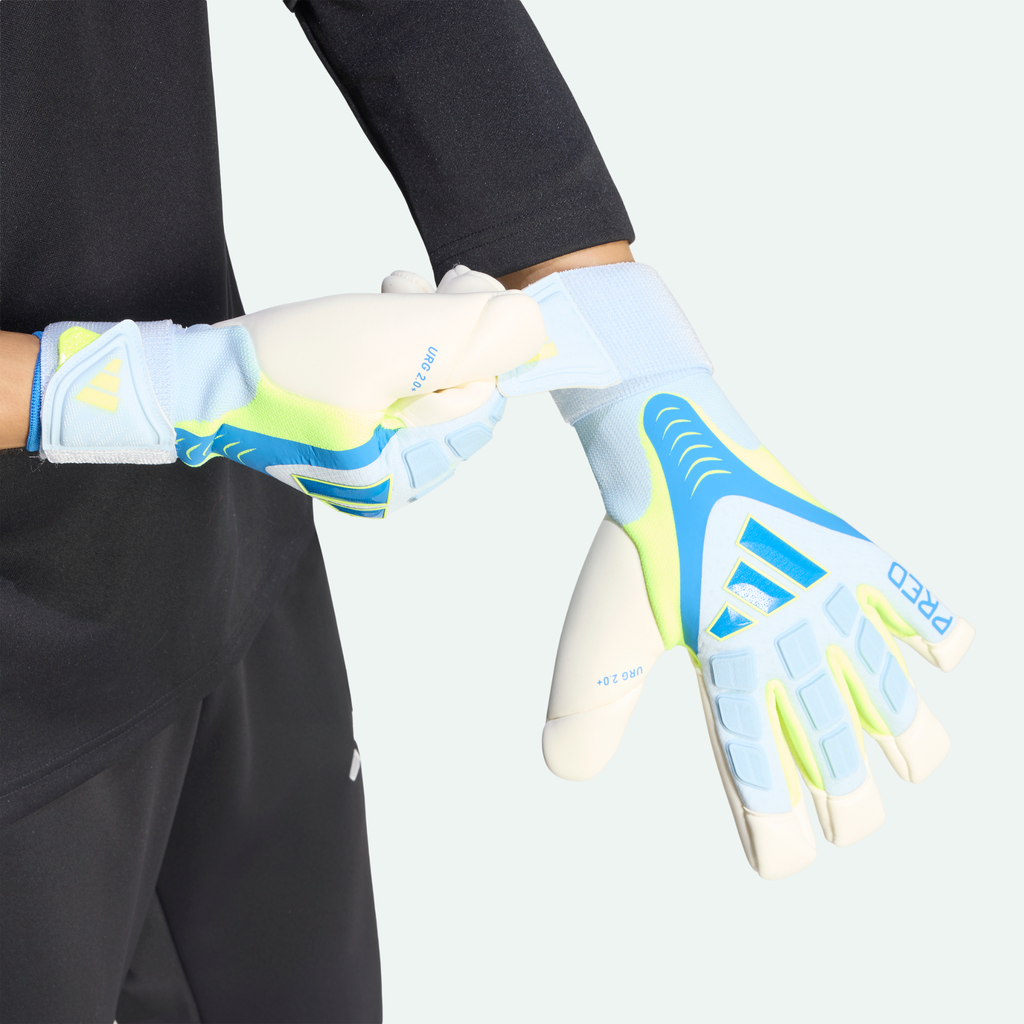 Predator Goalkeeper Glove Pro (Hybrid Strap)