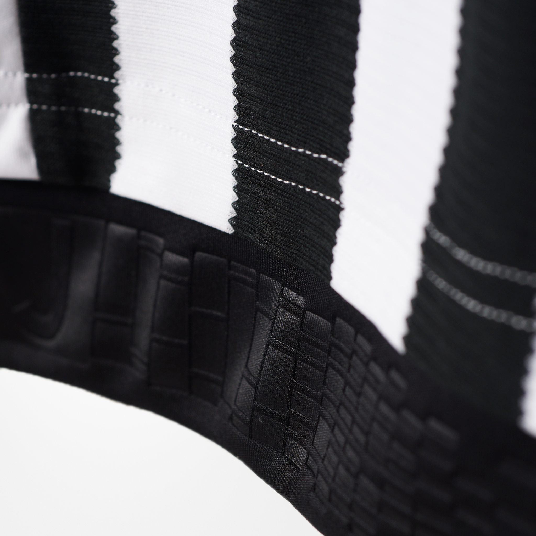 Juventus 15/16 Home Jersey