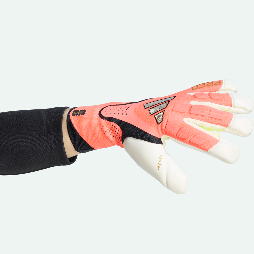 Predator Pro Hybrid Goalkeeper Glove